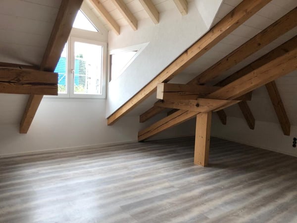 Charmante 4-Zimmer-Maisonette-Wohnung mit Balkon und Seeblick in Ligerz 18