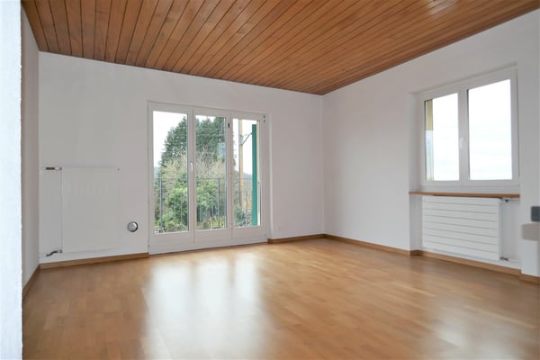 Charmante 4-Zimmer-Maisonette-Wohnung mit Balkon und Seeblick in Ligerz 5