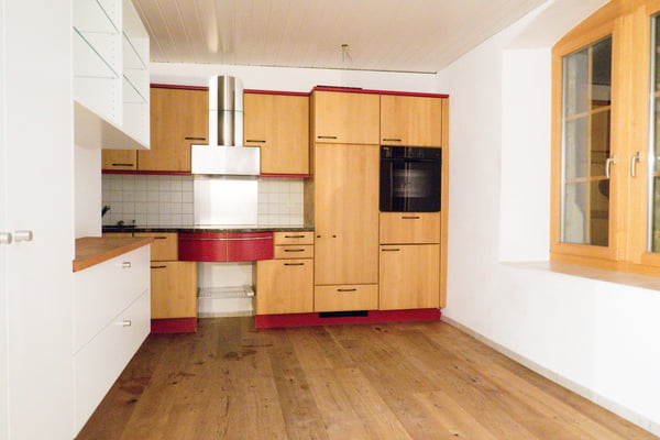 Charmante  3 ½  Zimmer Altbauwohnung mit Seeblick und privater grosser Terrasse in Ligerz 3