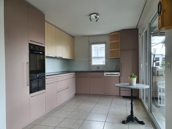 Helle 4-Zimmer-Wohnung mit Balkon und Seenähe in Gerolfingen 2