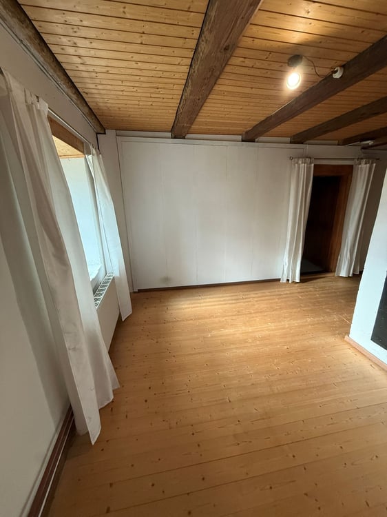 Charmantes 7.5-Zimmer-Bauernhaus in Winkel zu vermieten 13