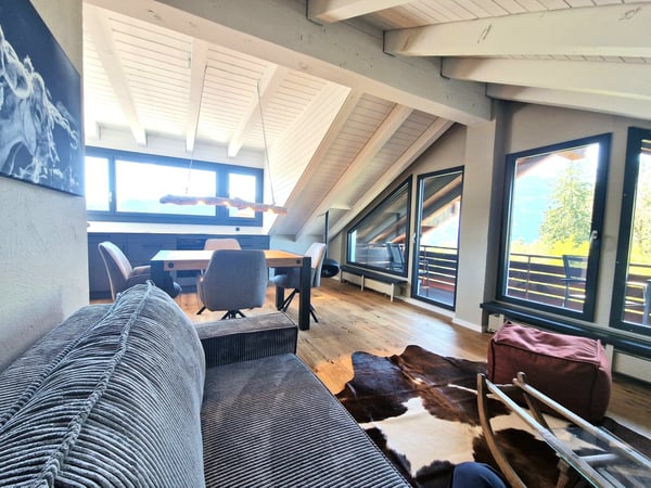 ***Sonniges BIJOU 2.5 - Dachwohnung mit toller Aussicht und nahe dem Laaxer See in Laax Dorf*** 4