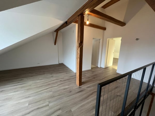 Neu renovierte 4.5 Zimmer-Maisonettewohnung mitten im Städtli 17
