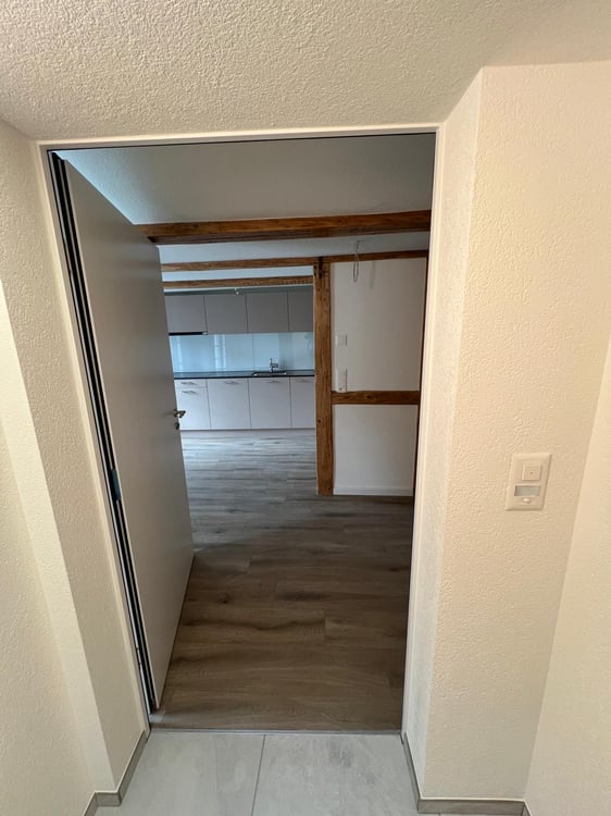 Neu renovierte 4.5 Zimmer-Maisonettewohnung mitten im Städtli 4
