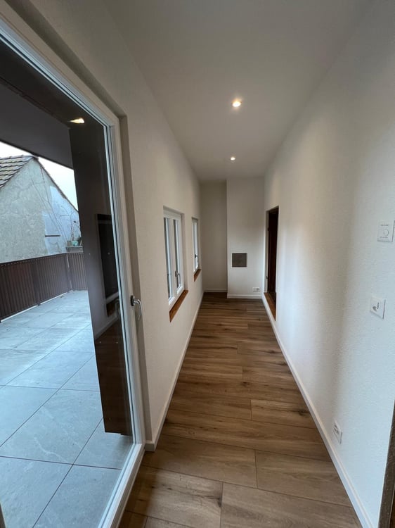 Neu renovierte 3.5 Zimmerwohnung mitten im Städtli 12