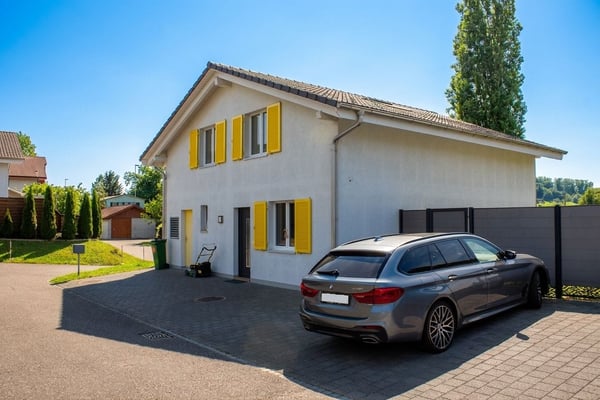 Modernes, helles 5.5-Zimmer Einfamilienhaus 1