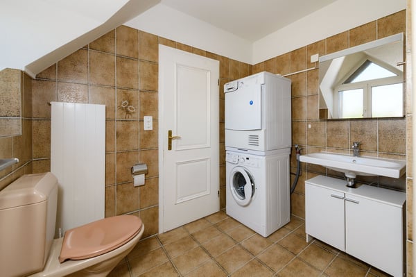 Ihr neues Zuhause - 6½-Zi.Haus mit Pool und Einliegerwohnung beim Lützelsee 13