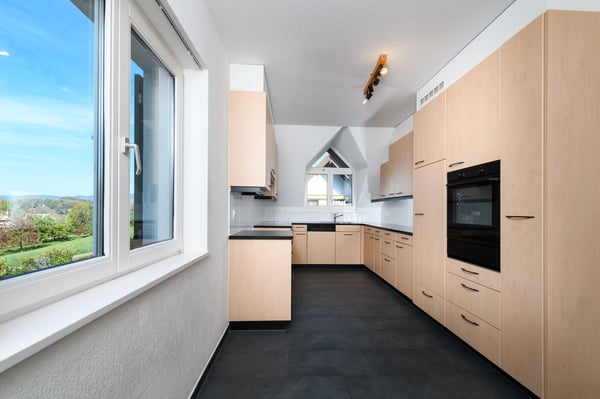 Ihr neues Zuhause - 6½-Zi.Haus mit Pool und Einliegerwohnung beim Lützelsee 11