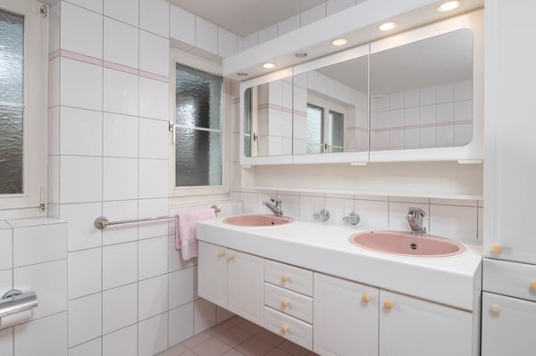 9-Zimmer-Doppeleinfamilienhaus in Wildberg kaufen - Dorfrandlage 7