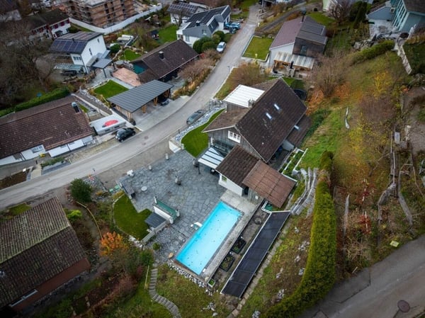 Sanierter Wohntraum mit Pool und 2 Wohnungen 4