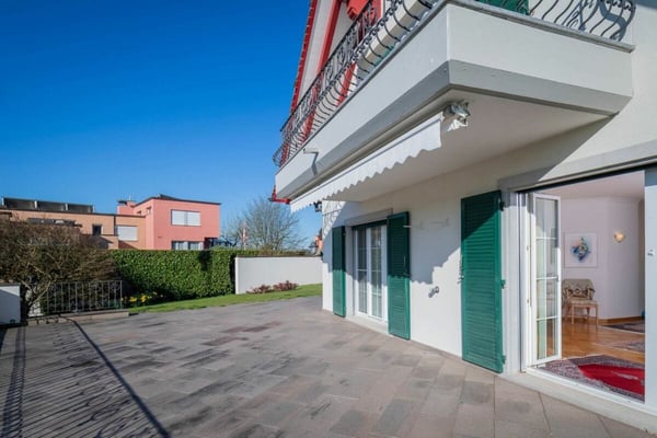Landvilla mit Weitsicht, angrenzend an Landwirtschaftszone 8