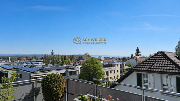 Charmante 4.5-Zimmer-Dachwohnung in Kreuzlingen – Exklusives Wohnen mit Aussicht 1