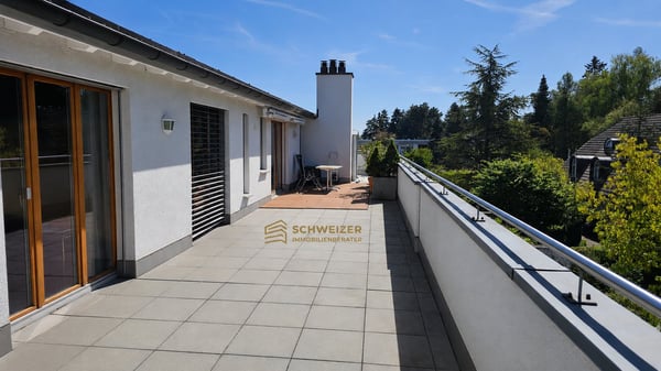 Charmante 4.5-Zimmer-Dachwohnung in Kreuzlingen – Exklusives Wohnen mit Aussicht 3