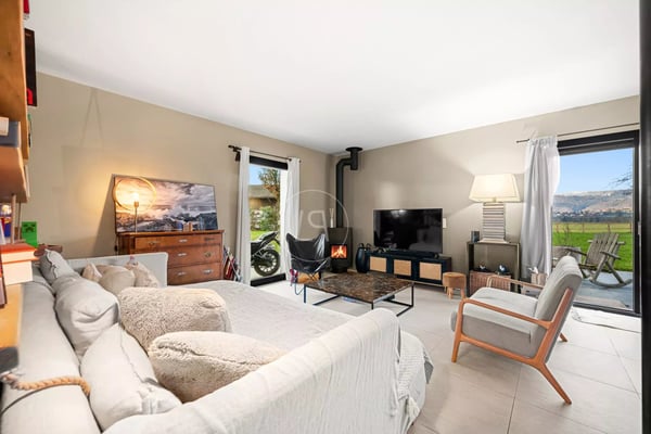 Charming house in the heart of nature in Burtigny. 5
