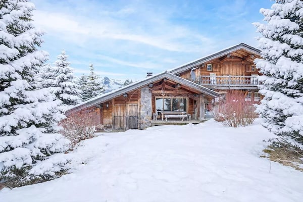 Charming, exceptional chalet near Megève 2