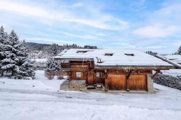 Charming, exceptional chalet near Megève 13