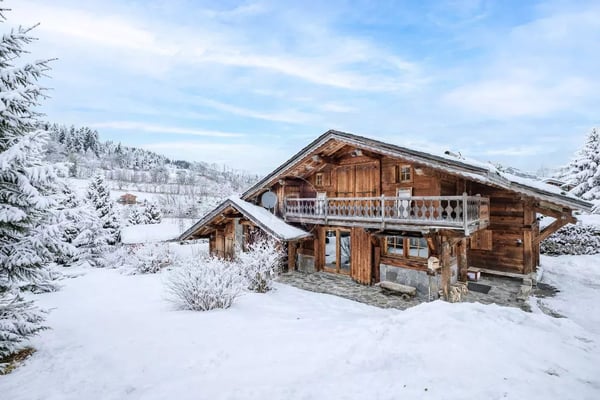 Charming, exceptional chalet near Megève 3