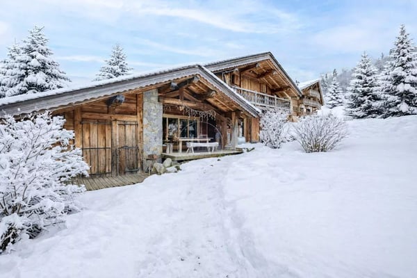 Charming, exceptional chalet near Megève 12