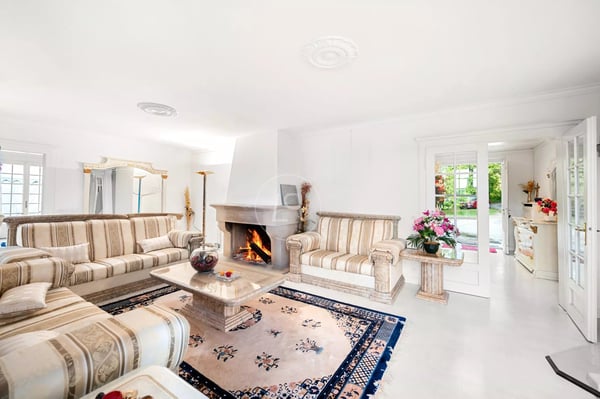 Charming residence in the heart of the Geneva countryside, left bank 7