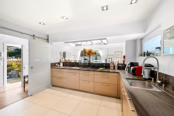 Beautiful family home in a strategic location, Versoix 10