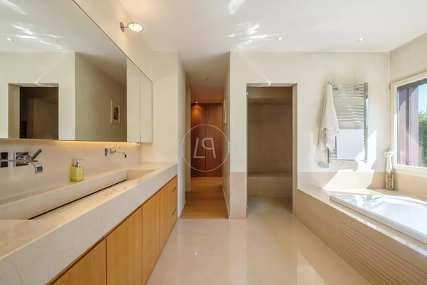 Private and nuisance-free architect-designed property, Conches (GE) 10