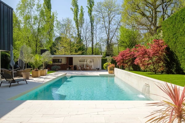 Private and nuisance-free architect-designed property, Conches (GE) 1