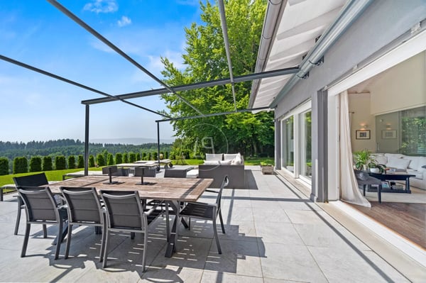 Elegant family property, quiet and with lake views in Epalinges 11