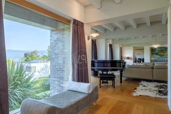 Unique architect-designed villa, lake view, spa, pool, , Left Bank 6