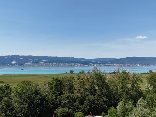 Mobile-home de 3,5 pièces avec terrain en pleine propriété à proximité du lac 1