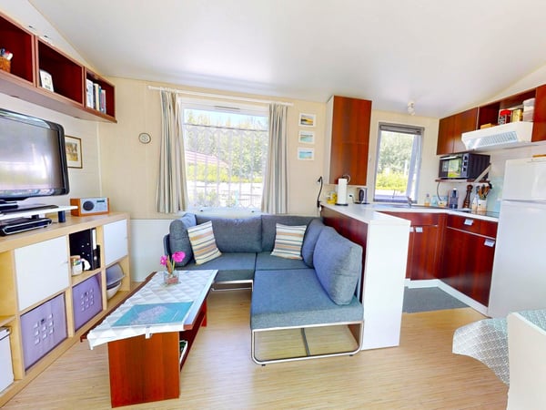 Mobile-home de 3,5 pièces avec terrain en pleine propriété à proximité du lac 8