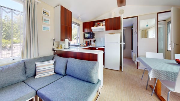 Mobile-home de 3,5 pièces avec terrain en pleine propriété à proximité du lac 7