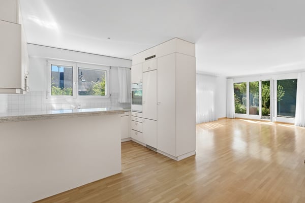 Charmante 3-Zimmer-Wohnung im Erdgeschoss in Oberrieden 1