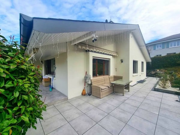 5.5-Zimmer-Villa, frisch renoviert, grosser Garten - Niederdorf kaufen