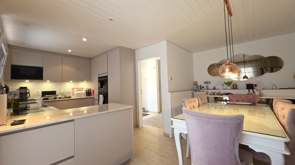 5.5-Zi.-Doppeleinfamilienhaus mit Wintergarten in Diegten kaufen 8