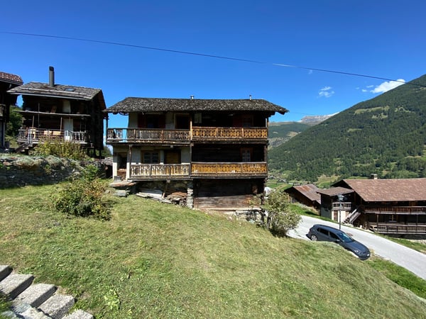 A rénover entièrement, Chalet traditionnel de 7 pièces - Anniviers 6