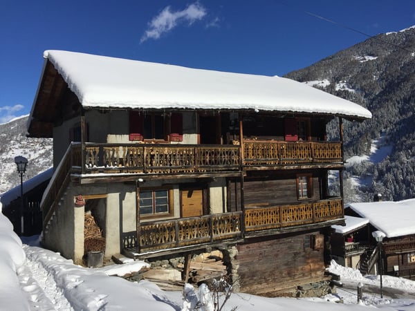 A rénover entièrement, Chalet traditionnel de 7 pièces - Anniviers 3
