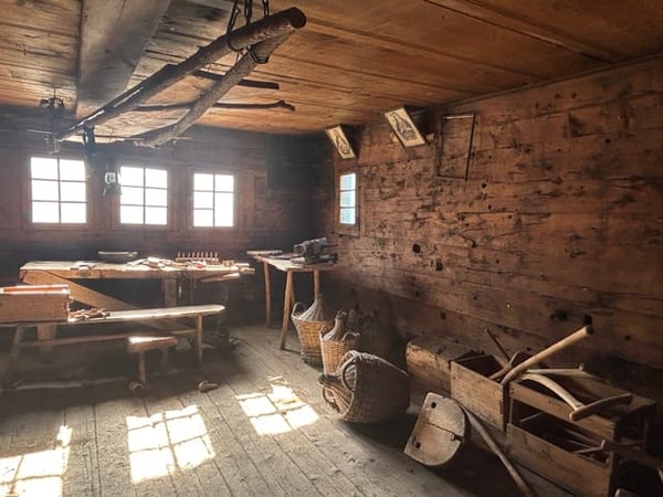 A rénover entièrement, Chalet traditionnel de 7 pièces - Anniviers 14