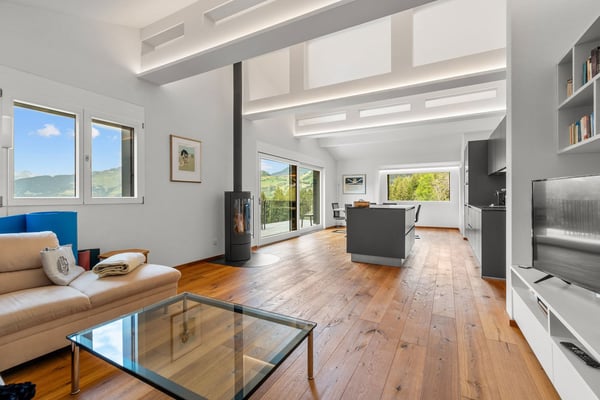 Modernes Zweifamilienhaus mit unverbaubarem Bergpanorama 10