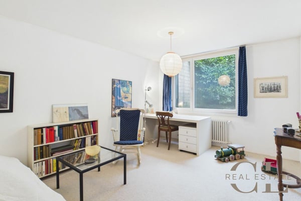 Stilvolles 8-Zimmer-Atriumhaus mit einer Garage und einem Abstellplatz 5