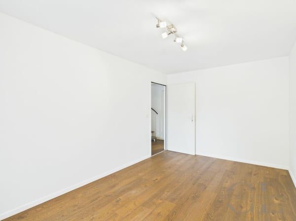 Attraktives 4.5 Zimmer-Reihenhaus mit Garage 11