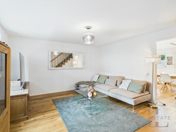 Stilvolles 4 Zimmer-Reihenhaus mit Garten in Oberwil 3