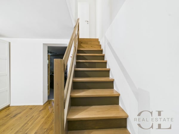 Stilvolles 4 Zimmer-Reihenhaus mit Garten in Oberwil 13