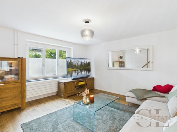 Stilvolles 4 Zimmer-Reihenhaus mit Garten in Oberwil 2