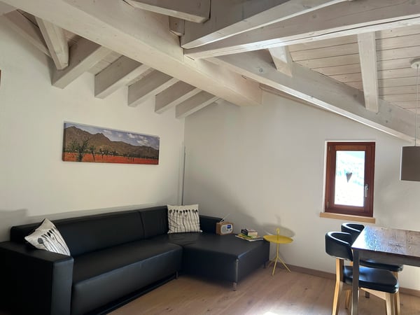 Charmante Dachgeschosswohnung mit Balkon & Abendsonne im idyllischen Goms 3