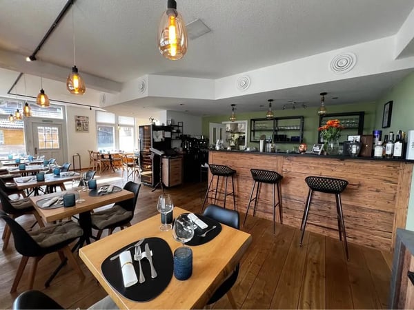 Etabliertes Restaurant mit grosser Terrasse – Region Thunersee 5