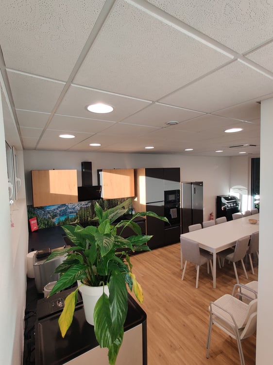 #19.3 TOP 150m² Werkstatt im EG mit Büro mit Klima, LAN, WLAN, Videoüberw., Parkplätze, zentral 7