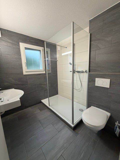 Appartement de 4.5 pièces lumineux avec balcon et place de parc à Onnens 9
