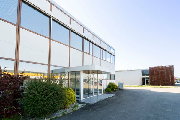 Bâtiment industriel et administratif de 960 m2 à louer 4