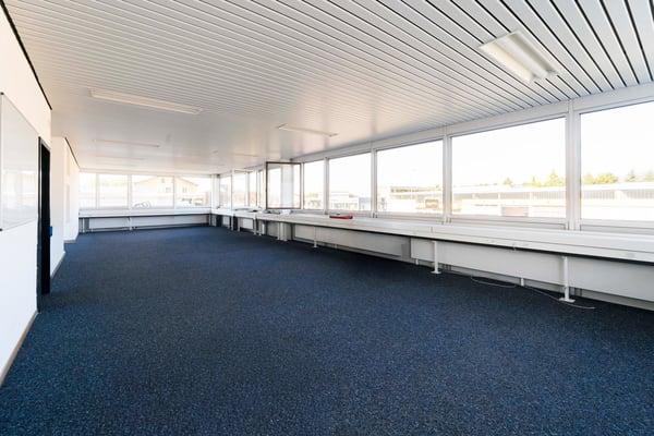 Bâtiment industriel et administratif de 960 m2 à louer 10
