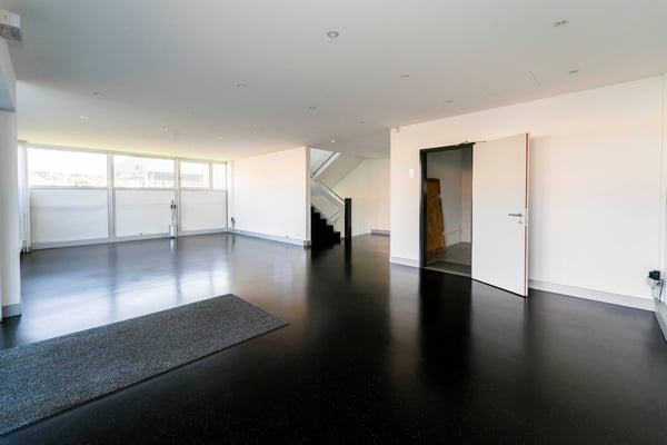 Bâtiment industriel et administratif de 960 m2 à louer 7